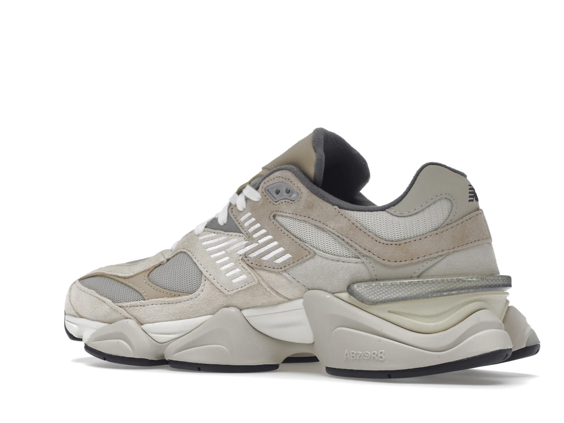 Vue 22 de New Balance 9060 Sea Salt
