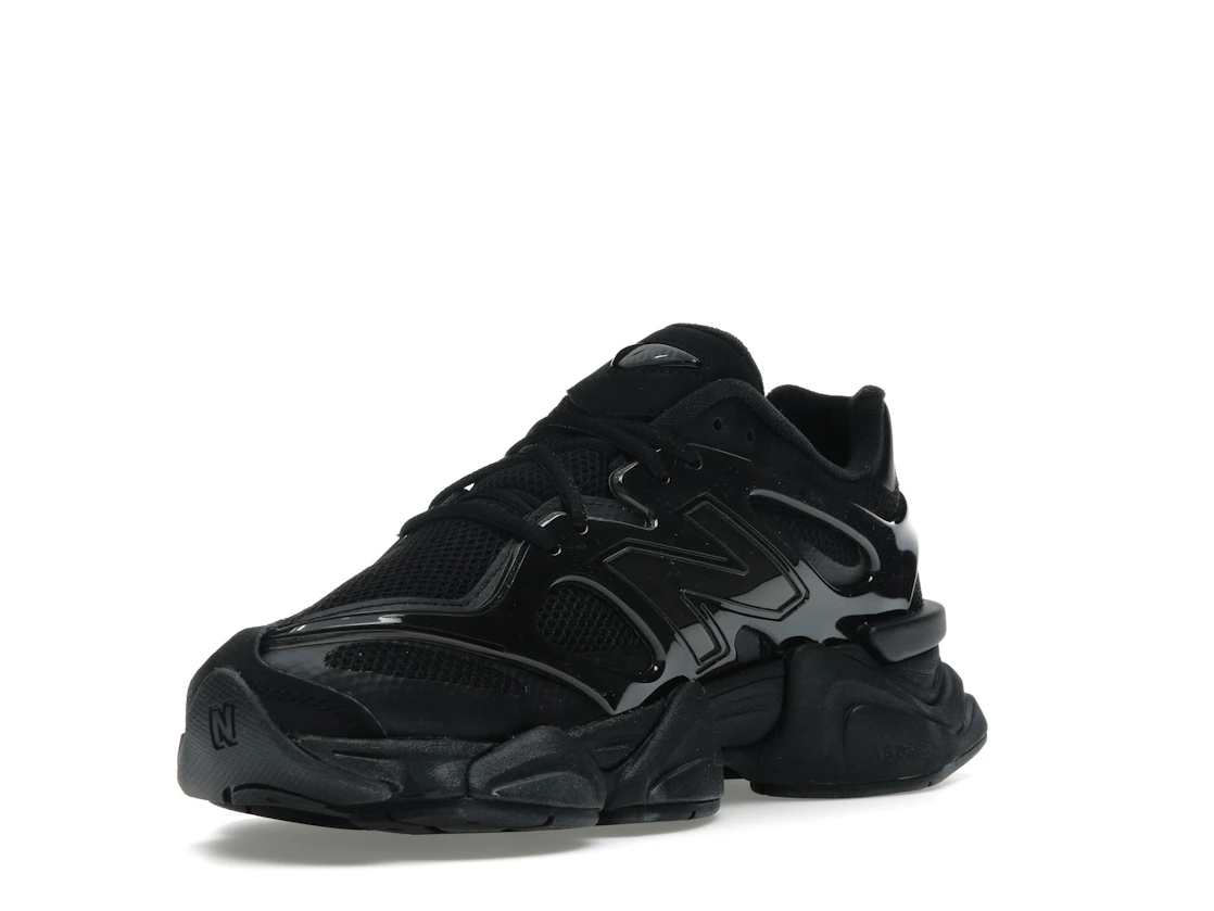 Vue 14 de New Balance 9060 Sea Stone Black