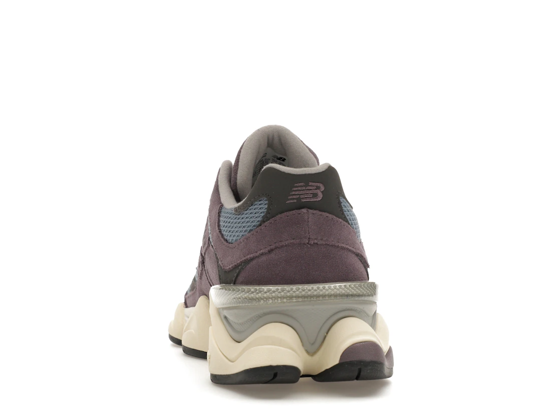 Vue 27 de New Balance 9060 Shadow Purple