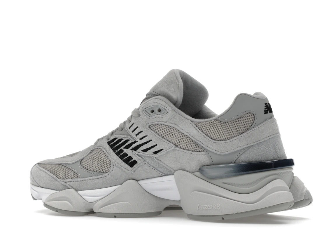 Vue 22 de New Balance 9060 Silver Metallic Grey