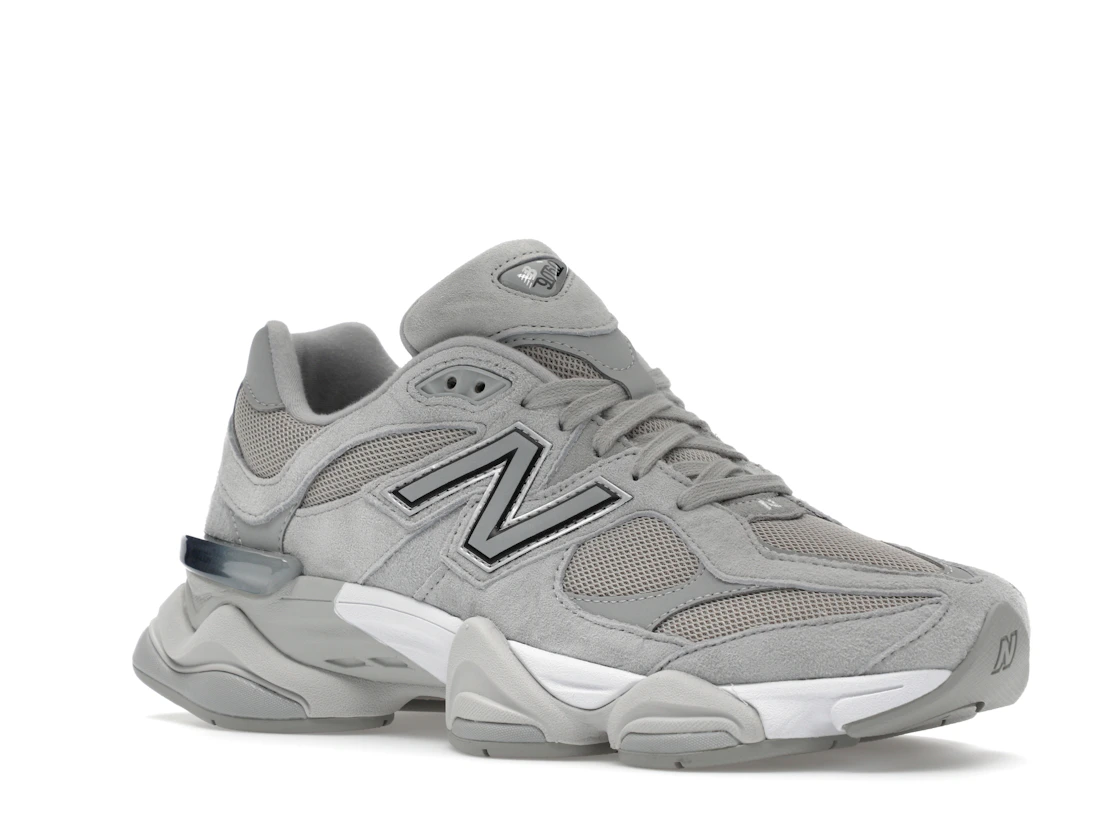 Vue 5 de New Balance 9060 Silver Metallic Grey