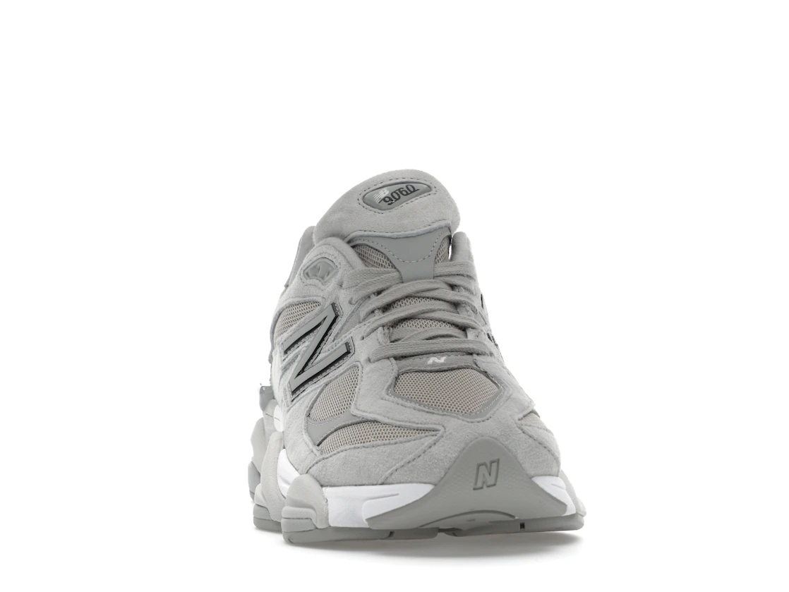 Vue 9 de New Balance 9060 Silver Metallic Grey