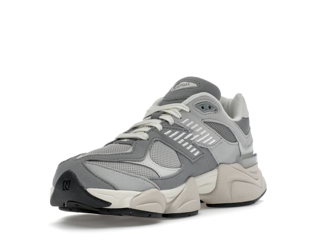 Vue 14 de New Balance 9060 Slate Grey Raincloud (GS)