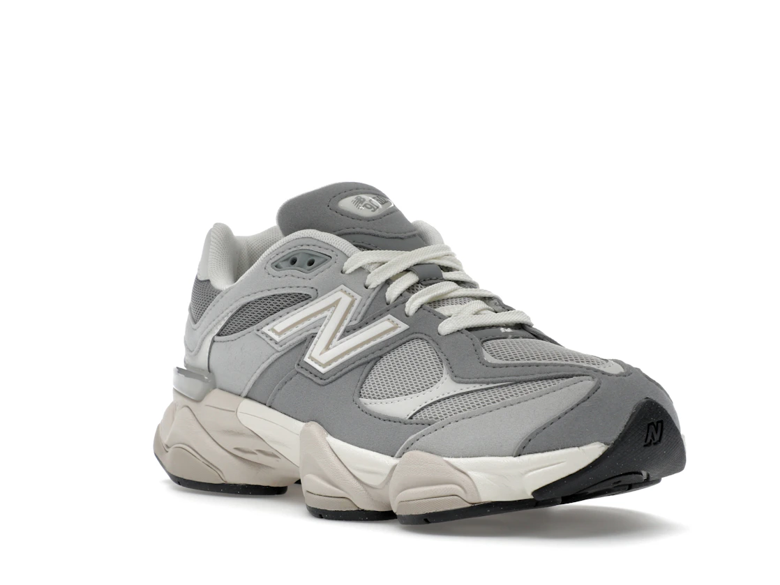 Vue 6 de New Balance 9060 Slate Grey Raincloud (GS)