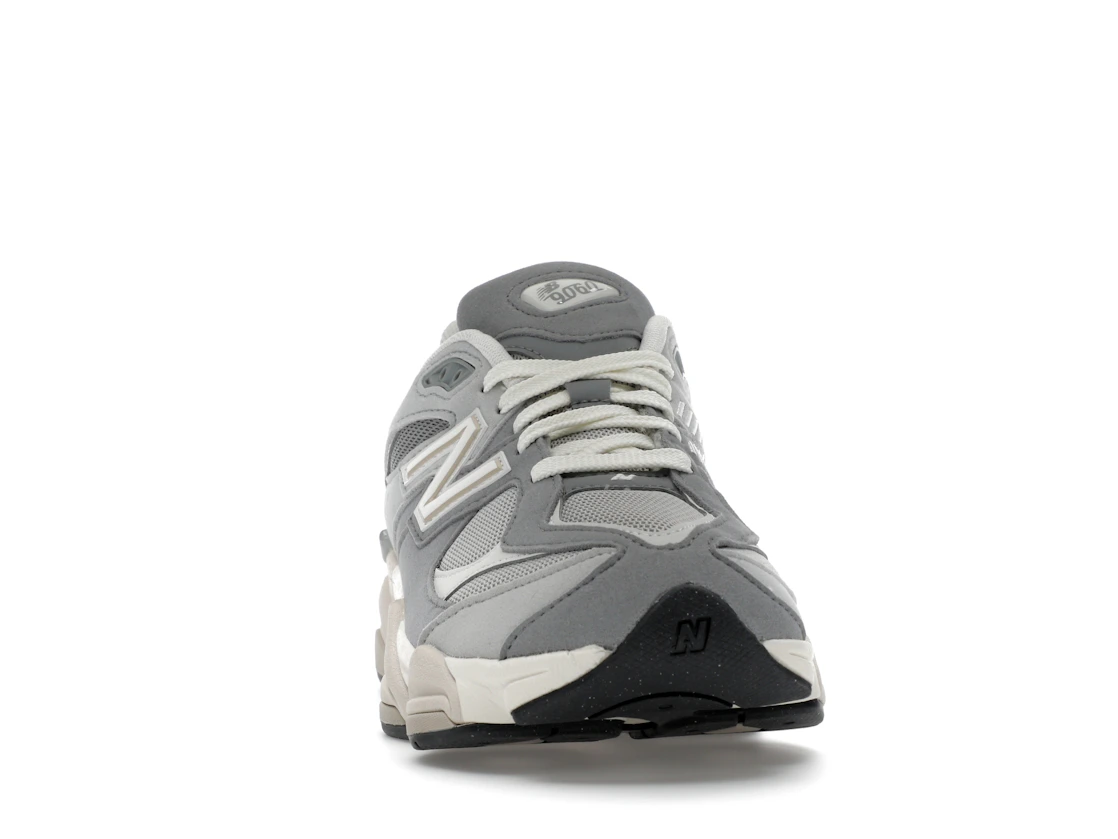 Vue 9 de New Balance 9060 Slate Grey Raincloud (GS)