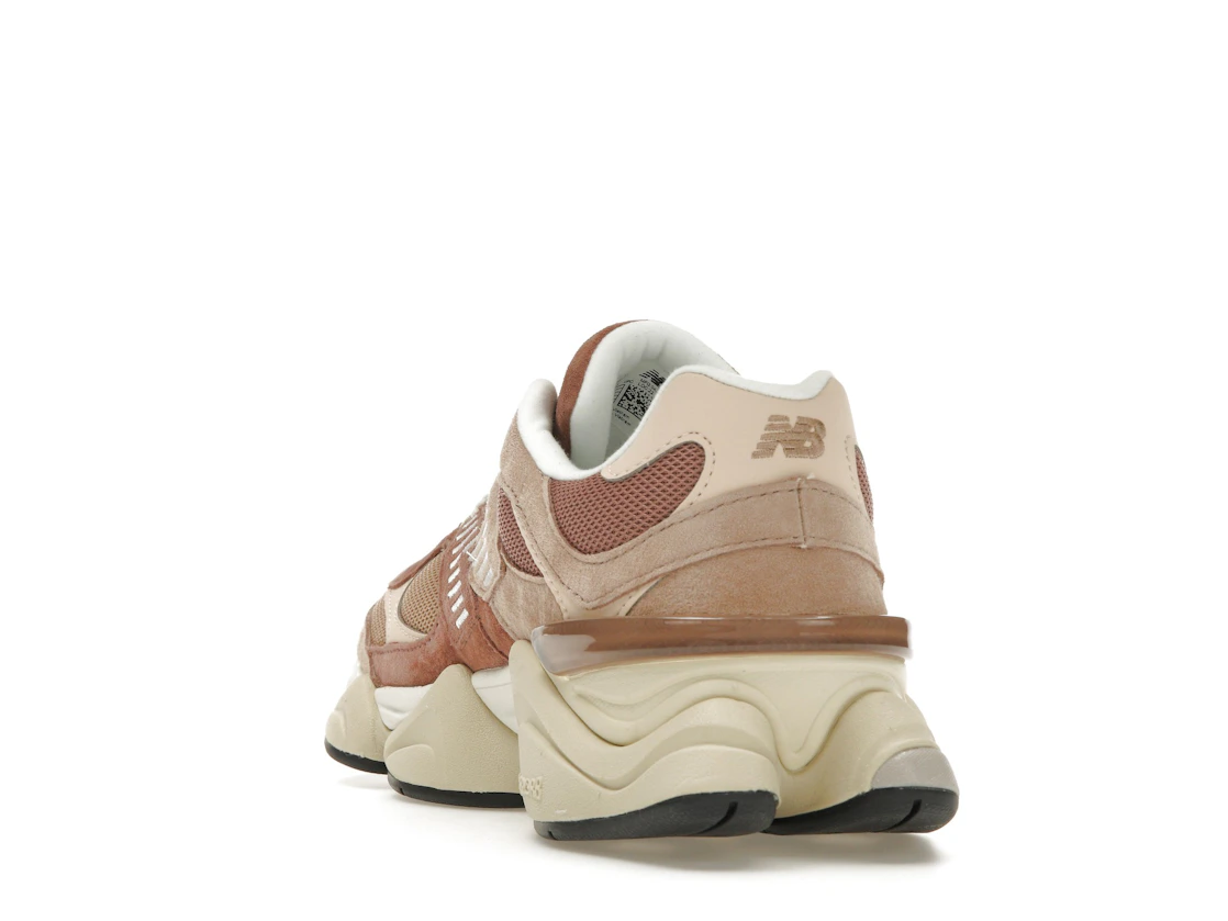 Vue 26 de New Balance 9060 Sparrow Flat Taupe