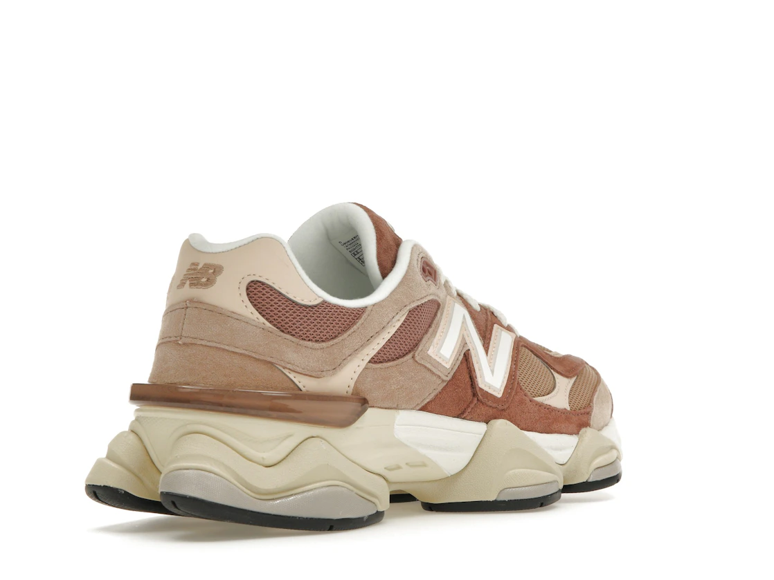 Vue 32 de New Balance 9060 Sparrow Flat Taupe