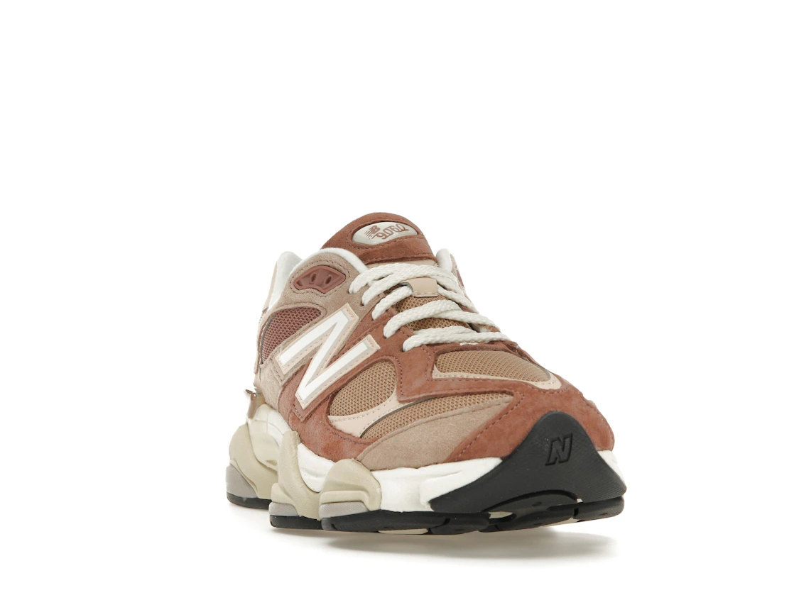 Vue 8 de New Balance 9060 Sparrow Flat Taupe