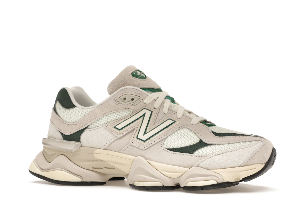 Vue 3 de New Balance 9060 Spruce Pack