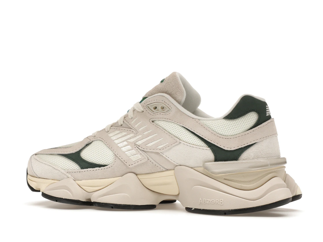 Vue 21 de New Balance 9060 Spruce Pack