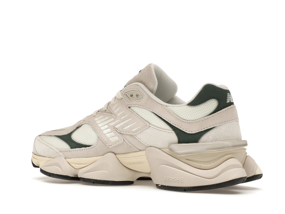 Vue 22 de New Balance 9060 Spruce Pack