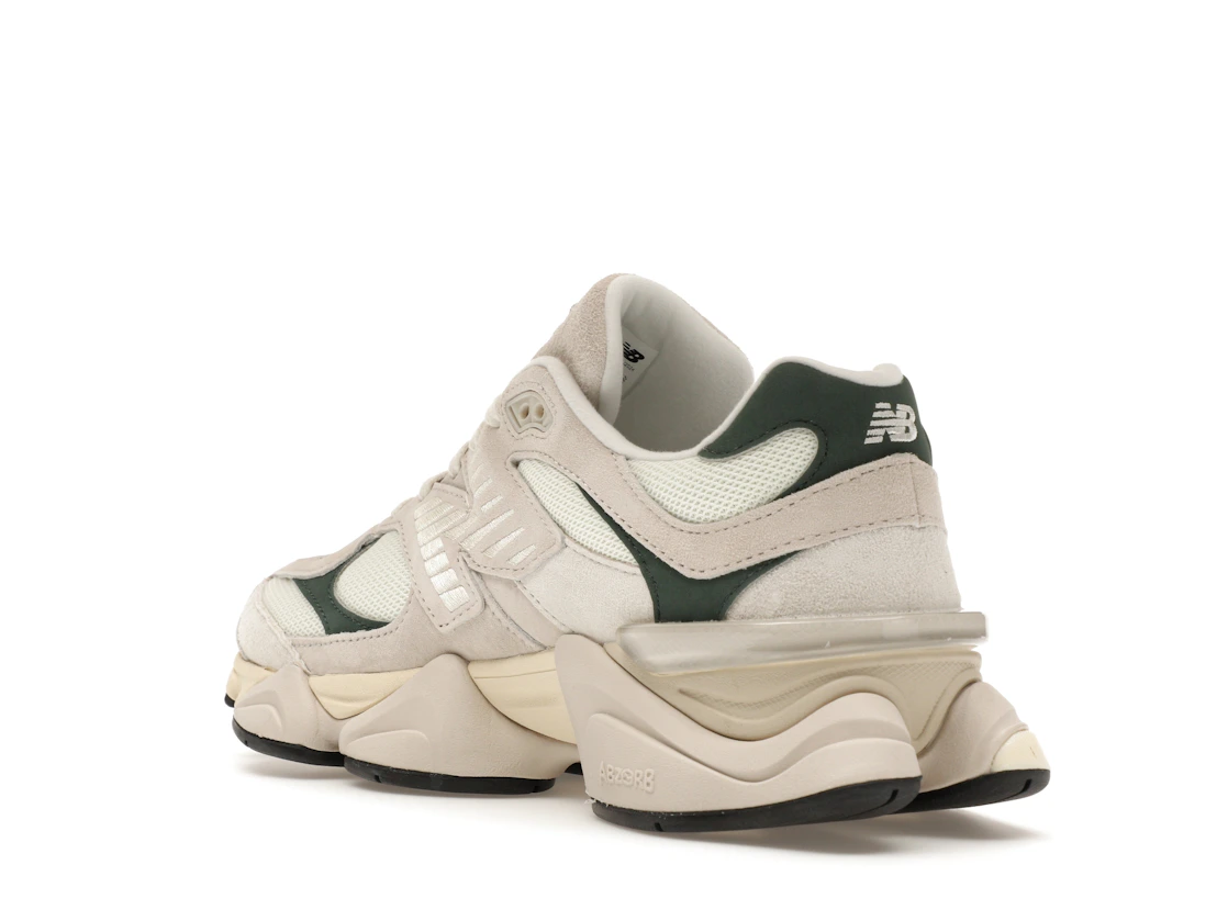 Vue 24 de New Balance 9060 Spruce Pack