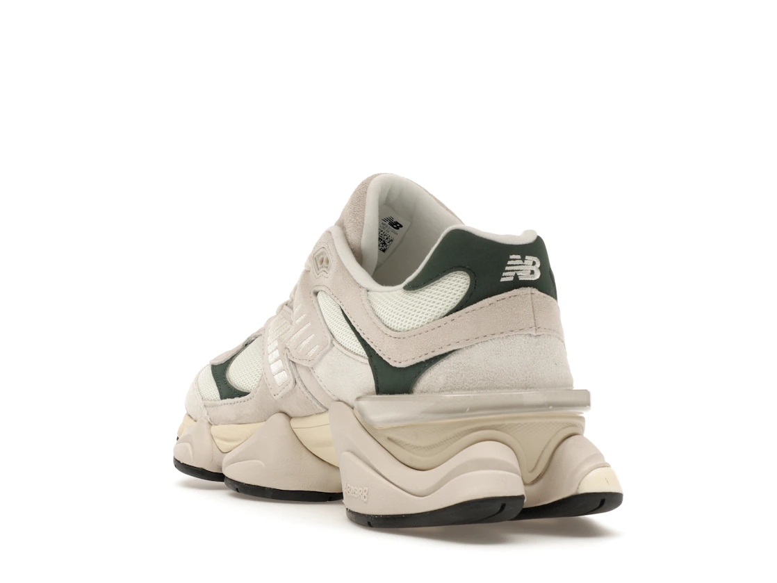 Vue 25 de New Balance 9060 Spruce Pack