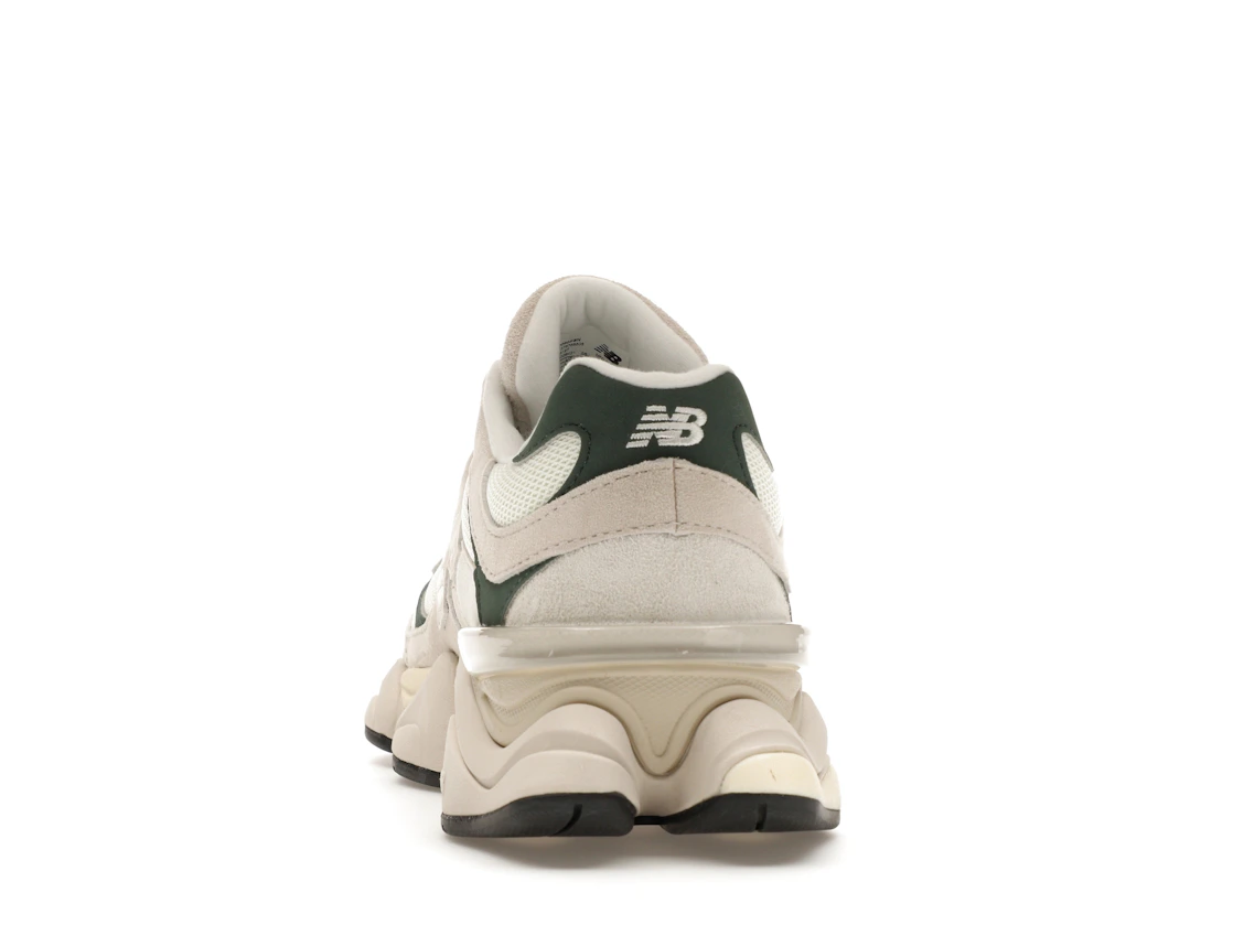 Vue 27 de New Balance 9060 Spruce Pack