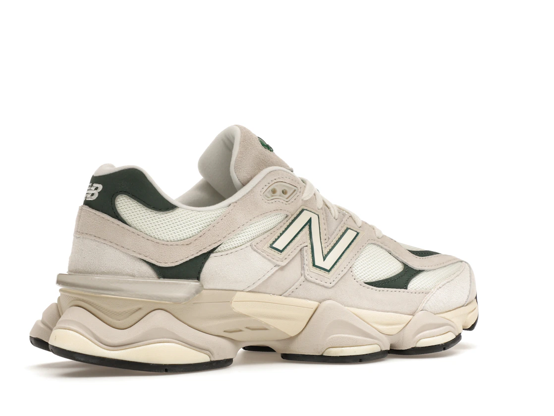 Vue 34 de New Balance 9060 Spruce Pack