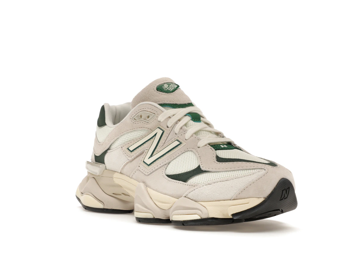 Vue 6 de New Balance 9060 Spruce Pack