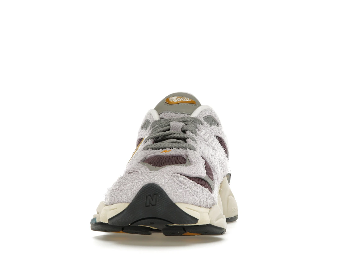 Vue 11 de New Balance 9060 Taro Plum Brown