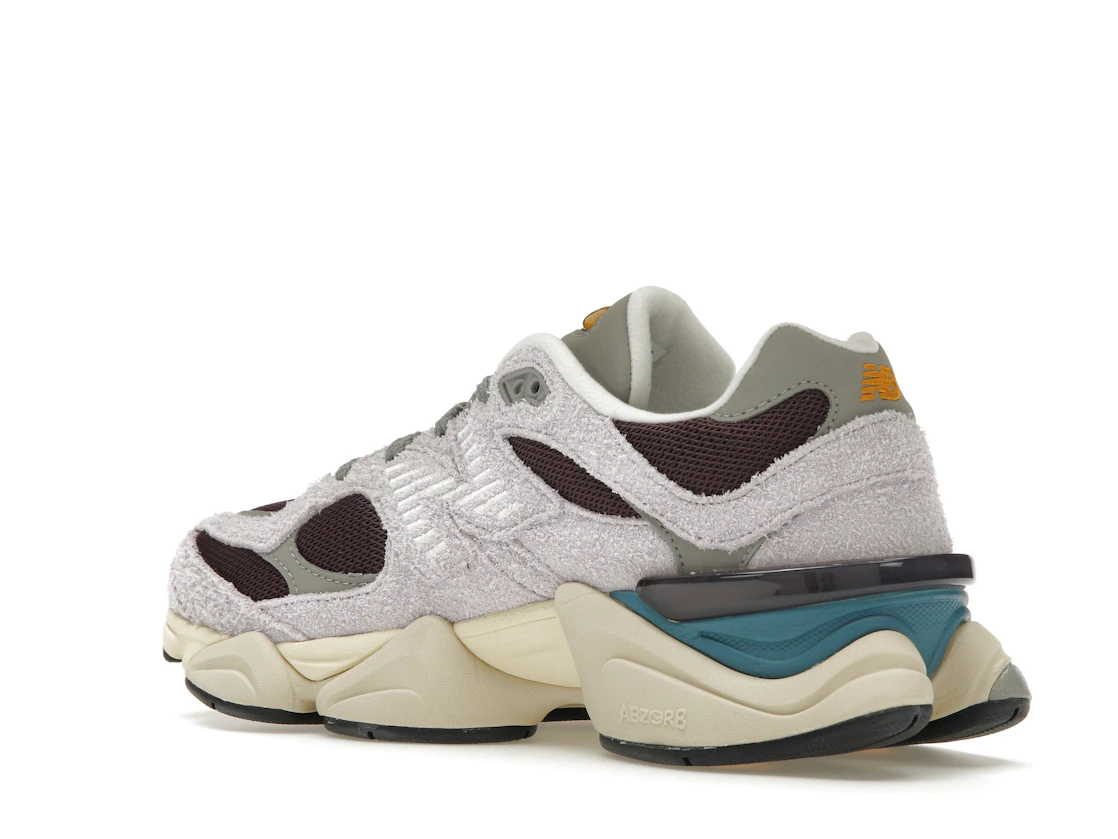 Vue 23 de New Balance 9060 Taro Plum Brown