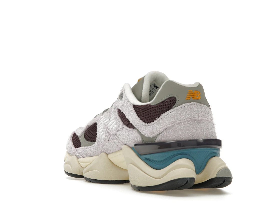 Vue 25 de New Balance 9060 Taro Plum Brown