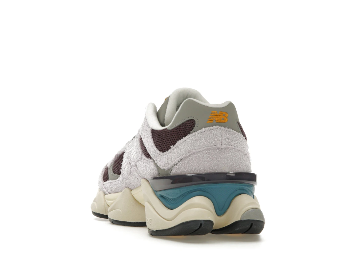 Vue 26 de New Balance 9060 Taro Plum Brown