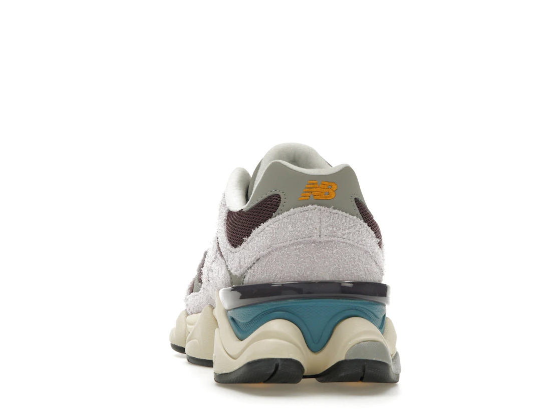 Vue 27 de New Balance 9060 Taro Plum Brown
