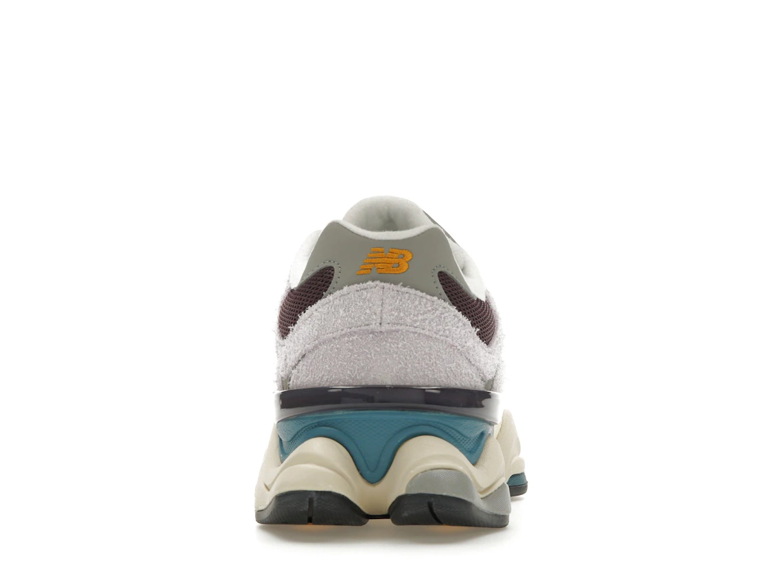 Vue 28 de New Balance 9060 Taro Plum Brown
