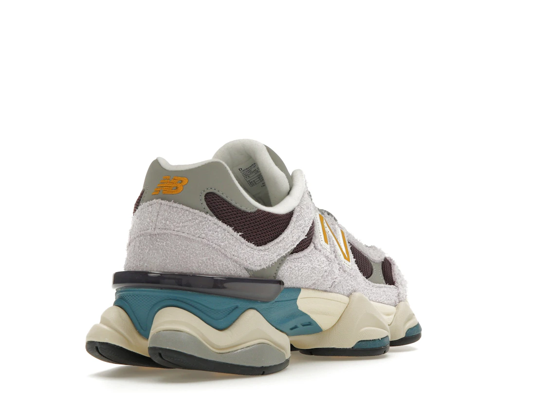 Vue 31 de New Balance 9060 Taro Plum Brown