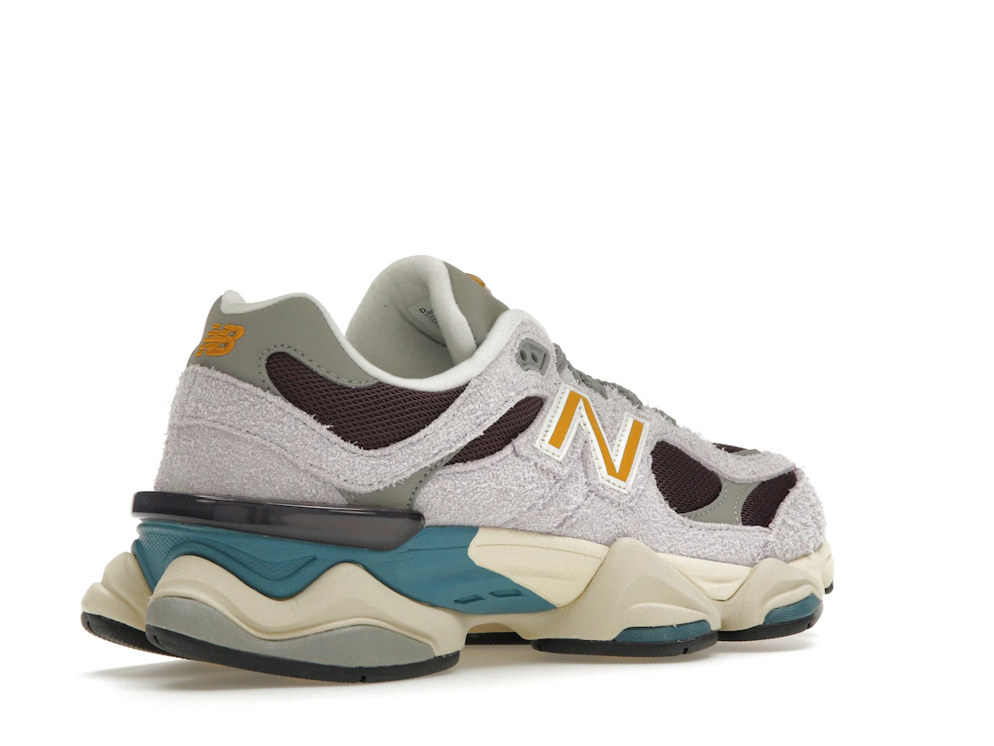 Vue 33 de New Balance 9060 Taro Plum Brown