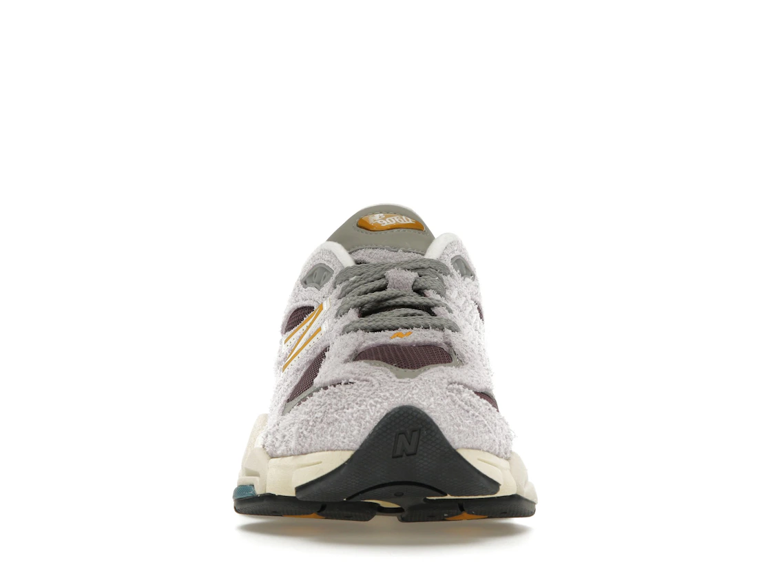 Vue 10 de New Balance 9060 Taro Plum Brown