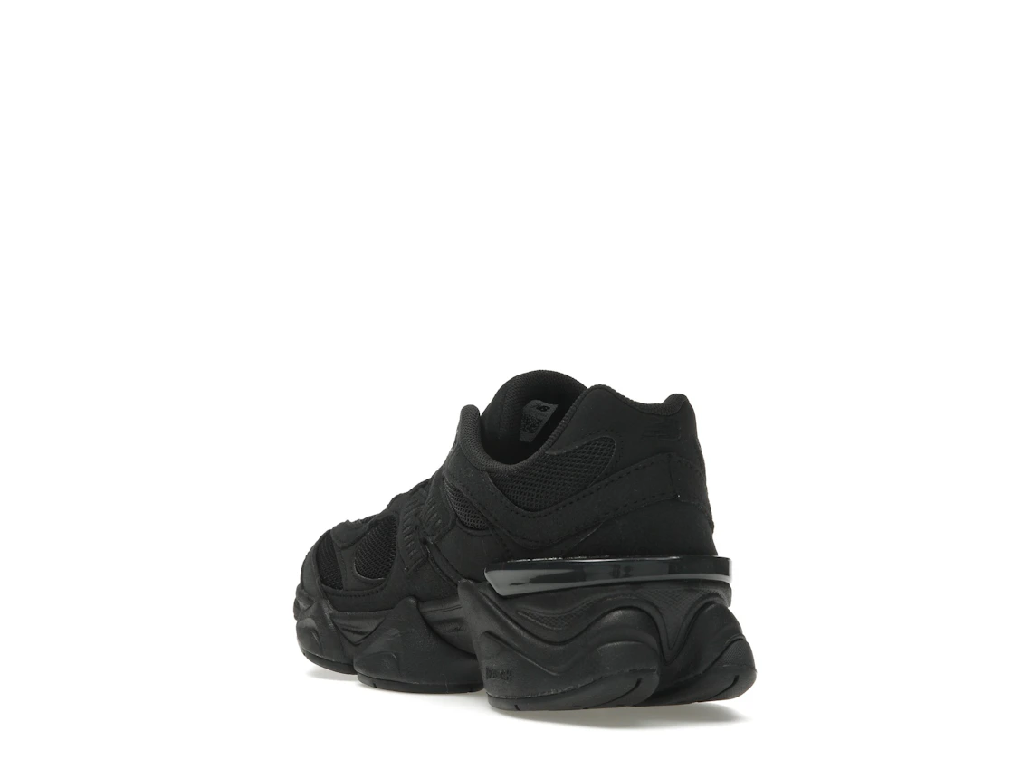Vue 25 de New Balance 9060 Triple Black (GS)