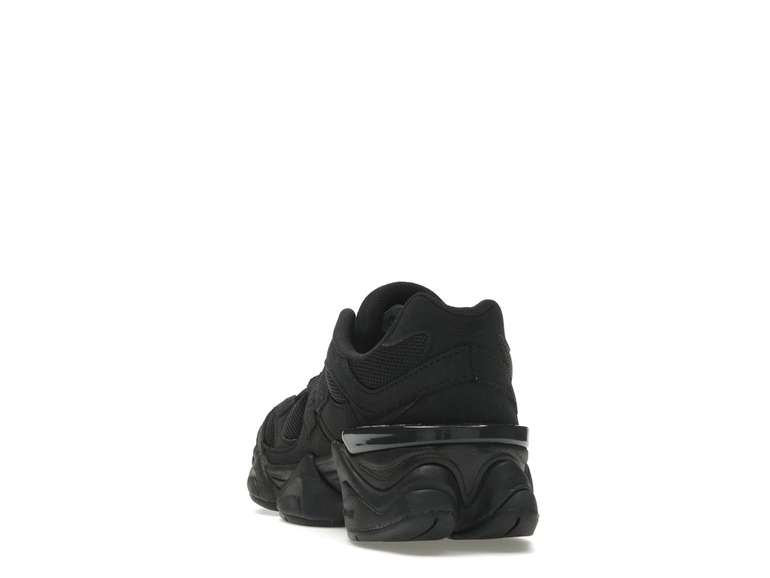 Vue 26 de New Balance 9060 Triple Black (GS)