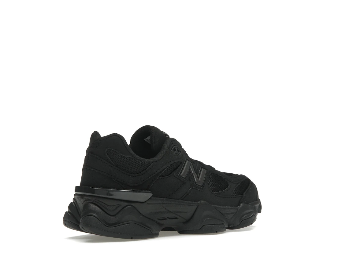 Vue 33 de New Balance 9060 Triple Black (GS)