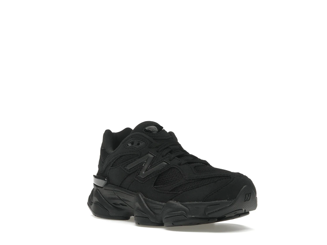 Vue 6 de New Balance 9060 Triple Black (GS)