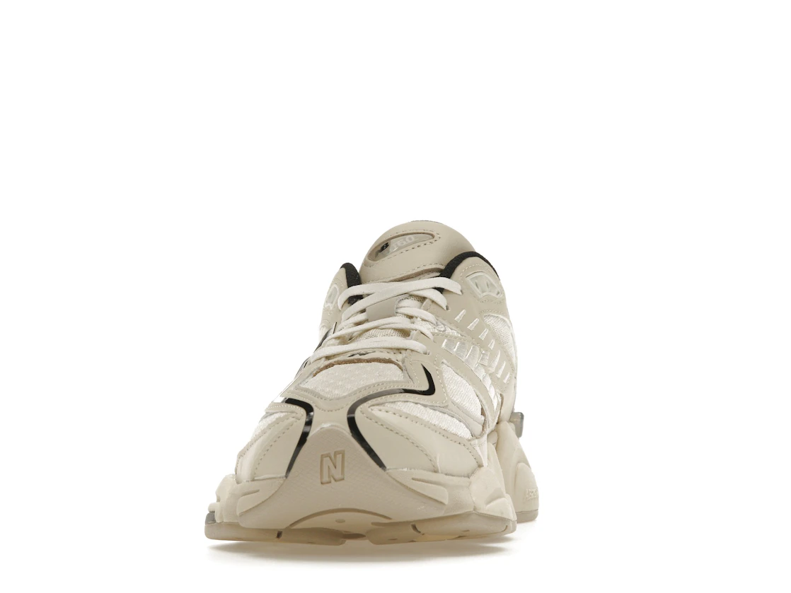 Vue 11 de New Balance 9060 Turtledove Black Silver Metallic