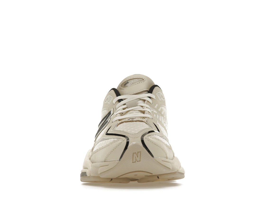 Vue 10 de New Balance 9060 Turtledove Black Silver Metallic