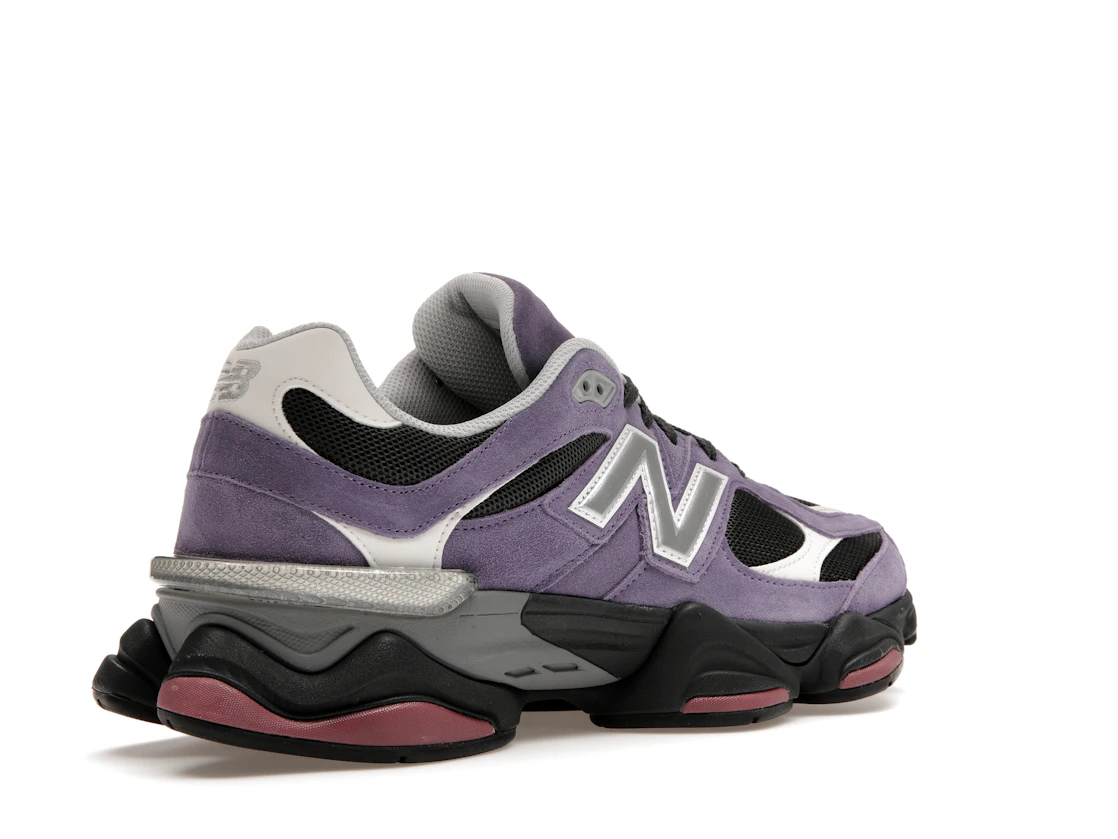 Vue 33 de New Balance 9060 Violet Noir