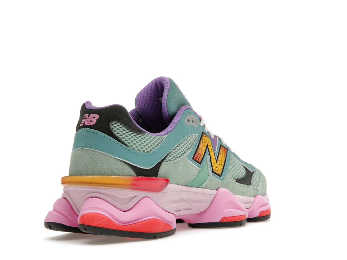 Vue 32 de New Balance 9060 Warped Multi-Color