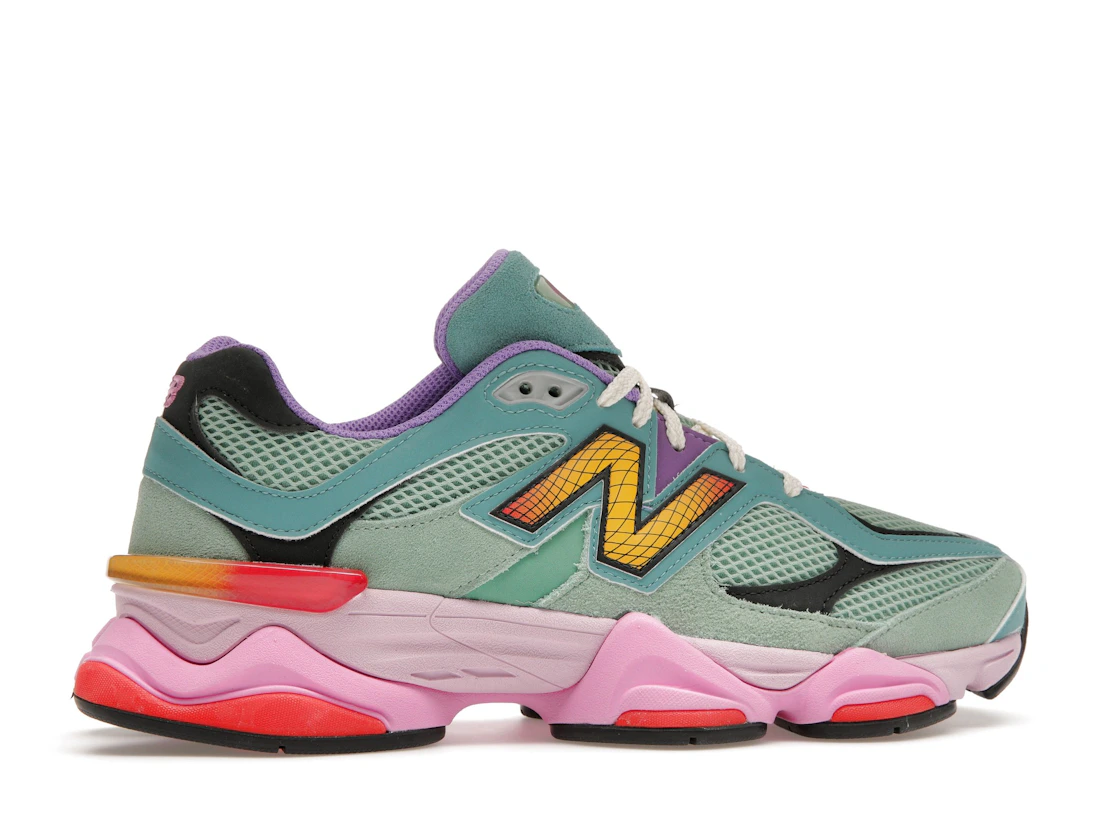 Vue 36 de New Balance 9060 Warped Multi-Color