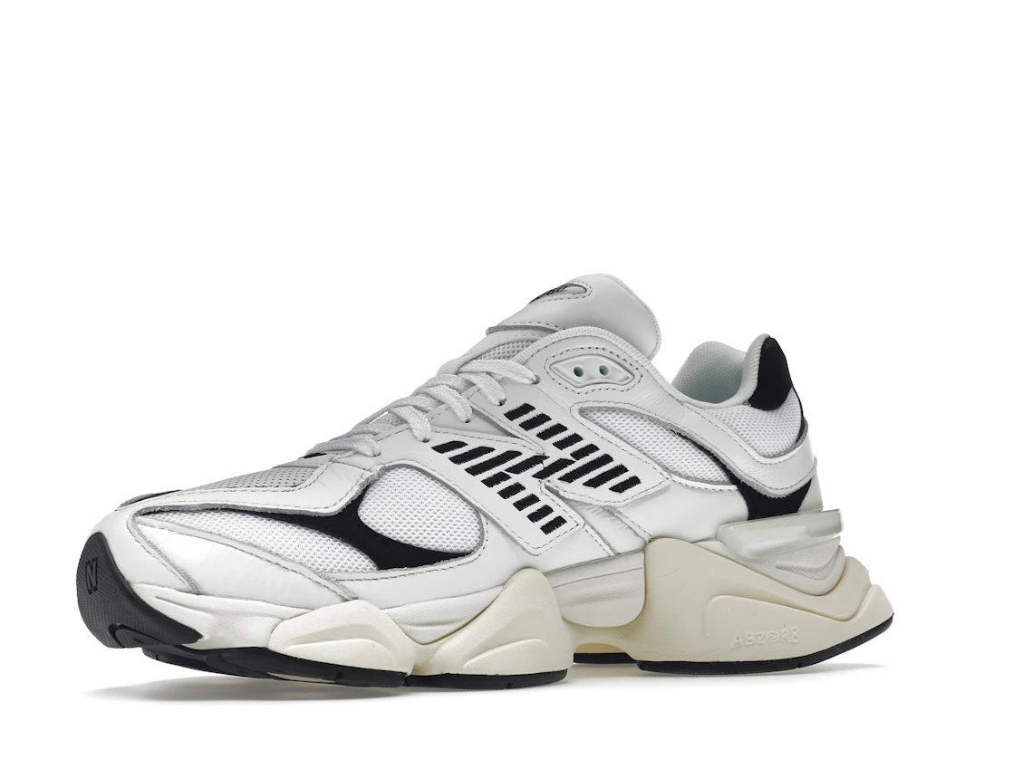 Vue 16 de New Balance 9060 White Black