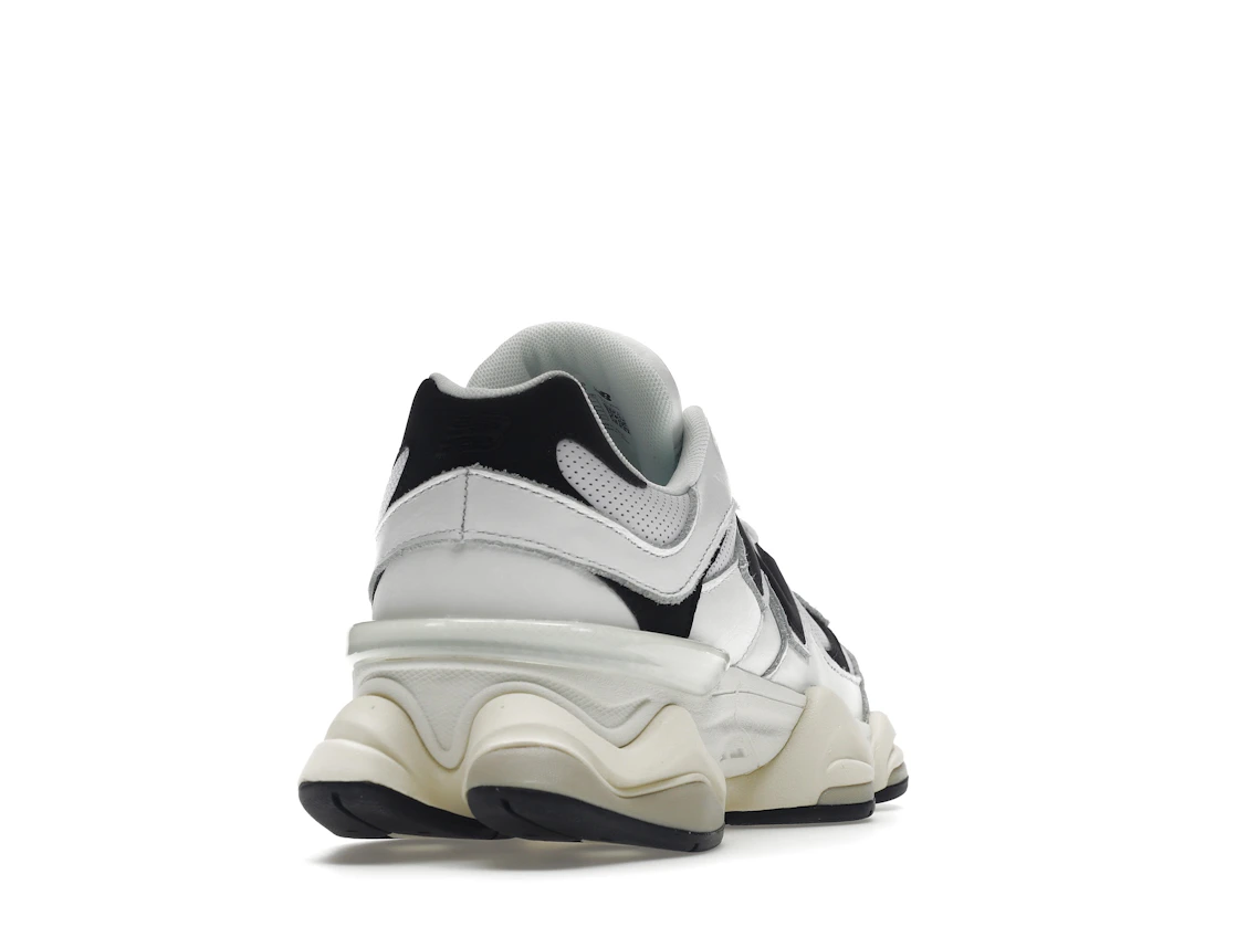 Vue 30 de New Balance 9060 White Black