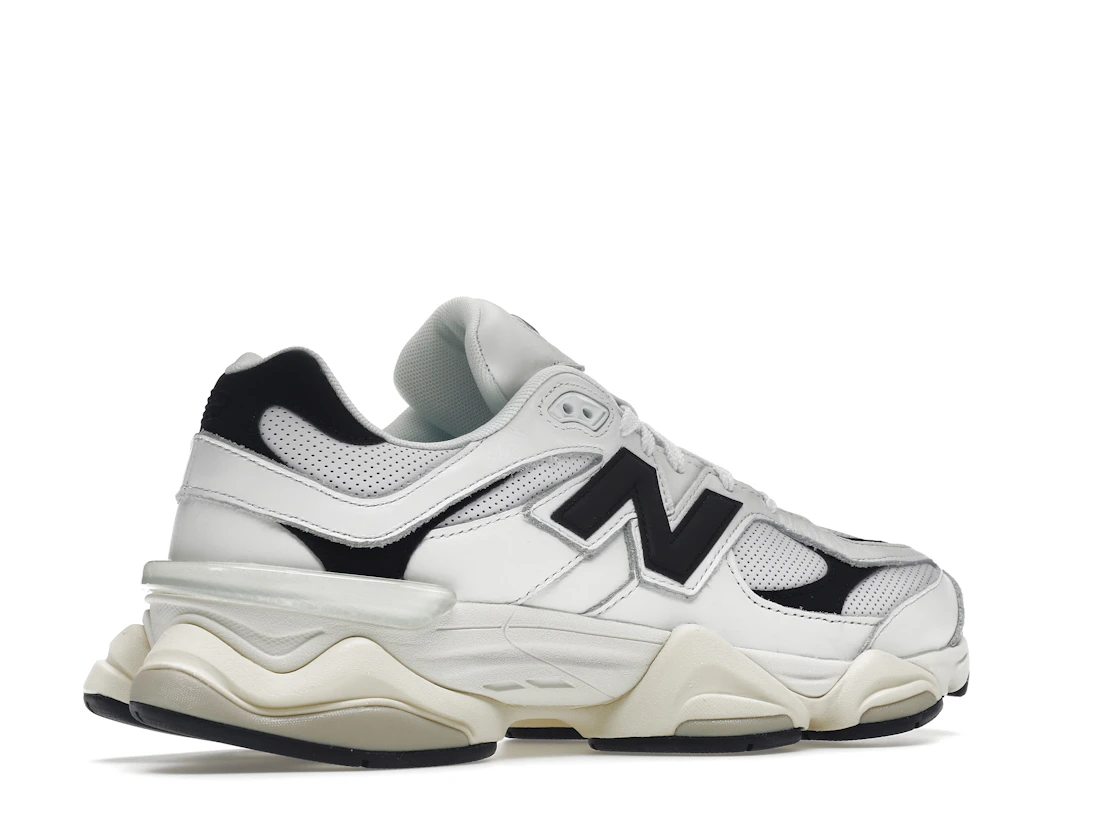 Vue 34 de New Balance 9060 White Black