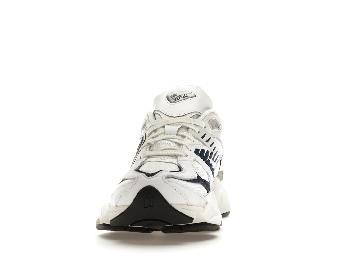 Vue 11 de New Balance 9060 White Navy