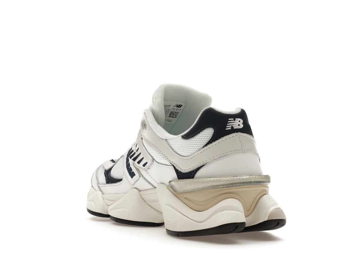 Vue 25 de New Balance 9060 White Navy