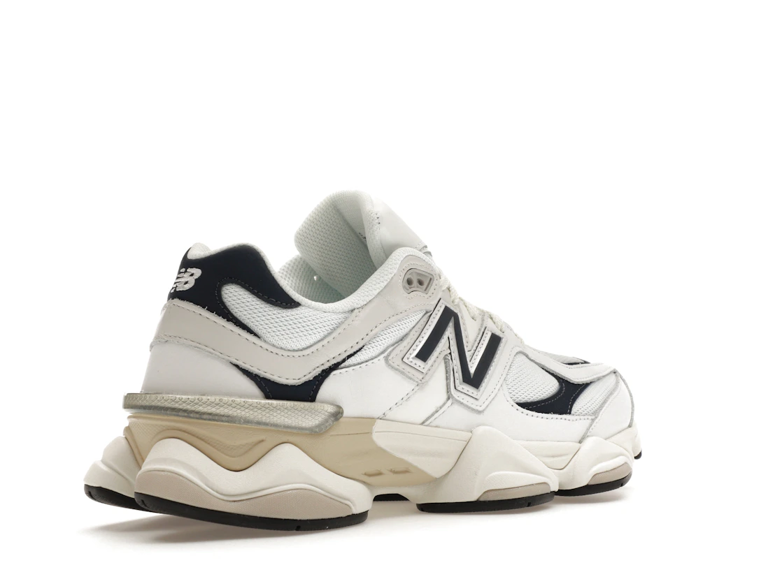 Vue 33 de New Balance 9060 White Navy