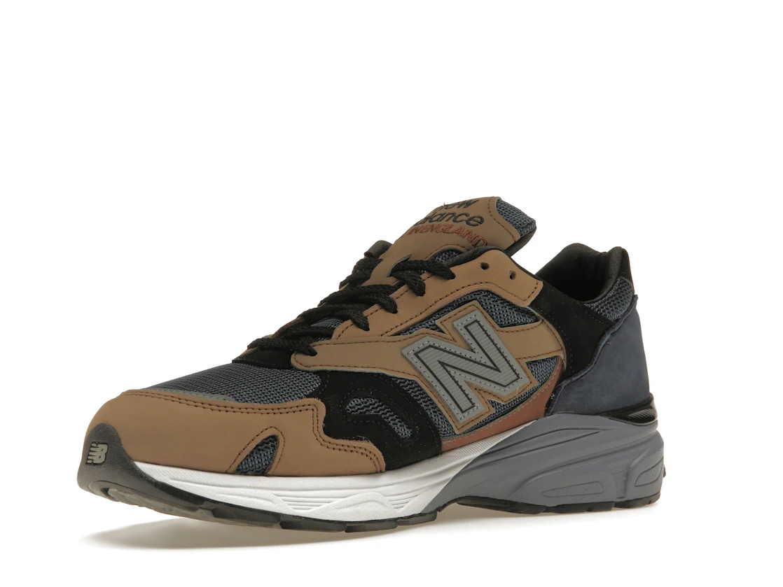 Vue 15 de New Balance 920 MiUK Navy Beige Black