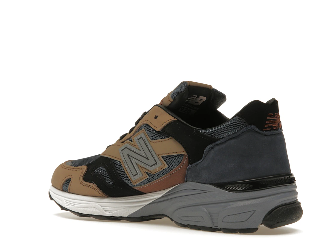 Vue 23 de New Balance 920 MiUK Navy Beige Black