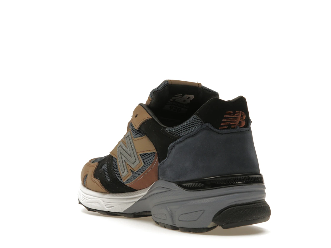 Vue 25 de New Balance 920 MiUK Navy Beige Black
