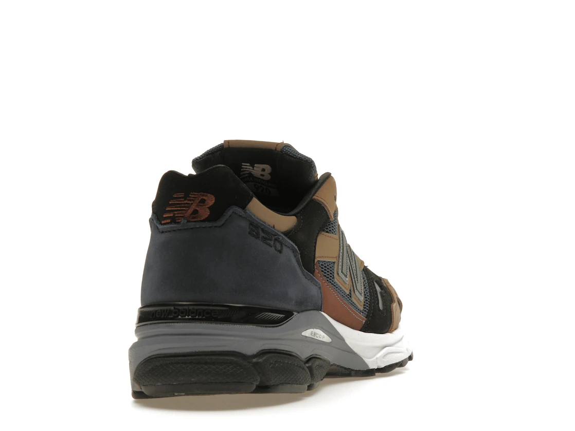 Vue 30 de New Balance 920 MiUK Navy Beige Black