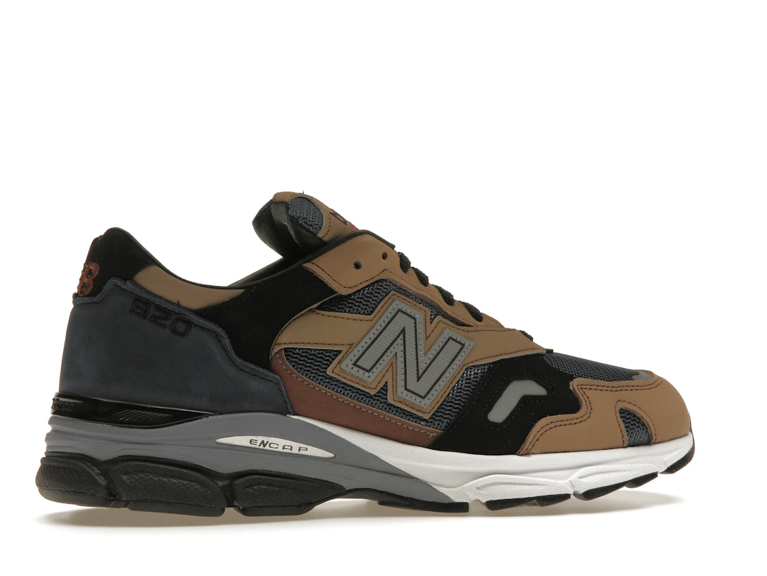 Vue 35 de New Balance 920 MiUK Navy Beige Black