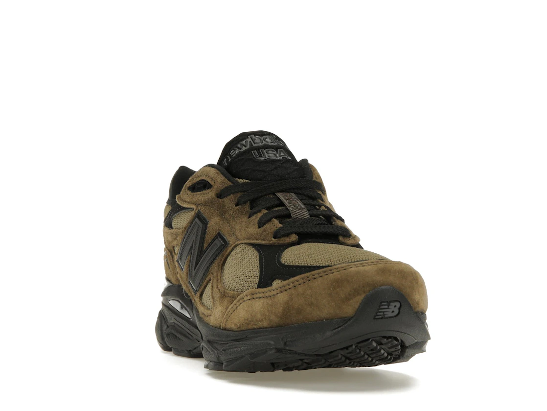 Vue 8 de New Balance 990v3 MiUSA JJJJound Brown Black
